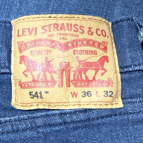 Levi's 541 Jeans Men's 36x32 Blue Medium Wash Denim Athletic Fit Taper Stretch - Picture 8 of 9